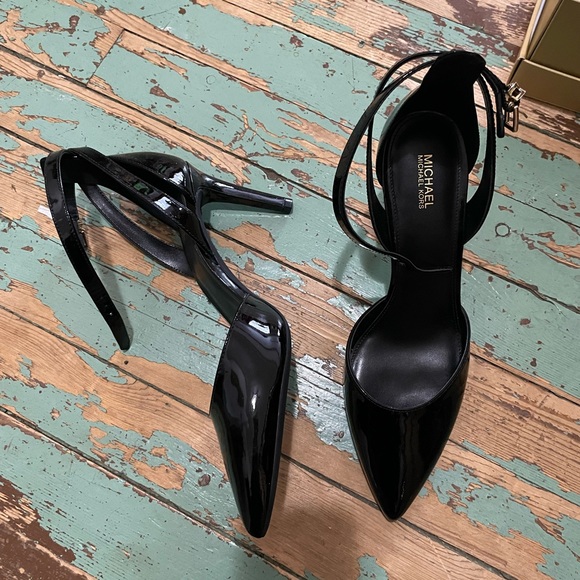 Michael Kors patent leather stiletto heels! - Picture 3 of 9
